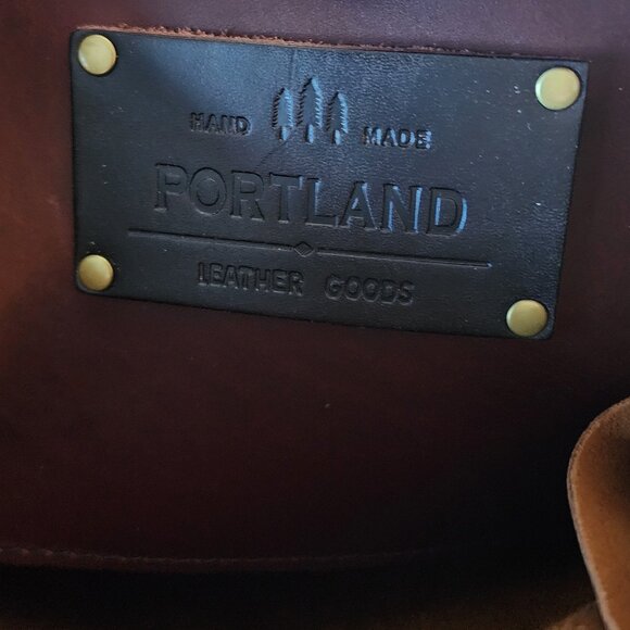 Portland Leather Tote "LIKE NEW" - Picture 2 of 16